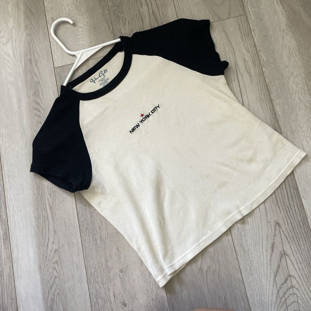 Brandy Melville Tshirt embroidered new york city crop baseball womens Black OS